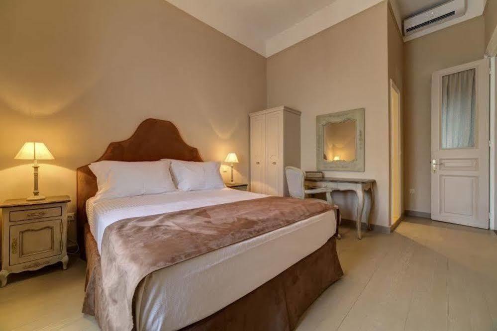 Home & Art Suites เอเธนส์ ภายนอก รูปภาพ